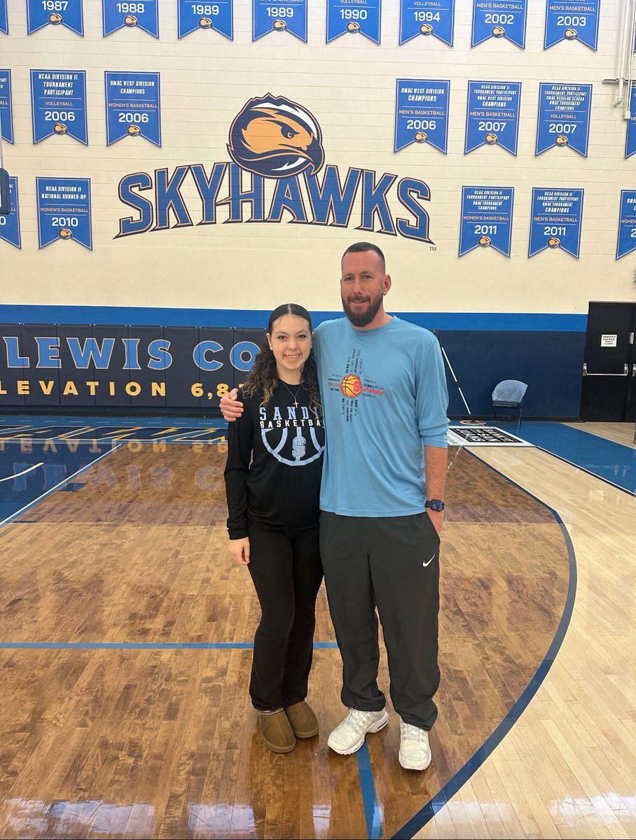 Audriana Wright (@audriwright14) on Twitter photo After a great unofficial visit and conversation with <a href="/TheTaylorHarris/">π
£π
π
¨π
π
π
‘ π
π
π
‘π
‘π
π
’</a> and <a href="/kylie_lorenzen/">Kylie Lorenzen</a> I am blessed to say I have received an official offer from <a href="/FortLewis_WBB/">Fort Lewis Womenβs Basketball</a>!ππ
<a href="/Fusionbball/">Team Fusion</a> <a href="/PGHNewMexico/">Prep Girls Hoops New Mexico</a> <a href="/SebastianNoel47/">Sebastian Noel</a> <a href="/mattmtz108/">Matt</a> After a great unofficial visit and conversation with <a href="/TheTaylorHarris/">π
£π
π
¨π
π
π
‘ π
π
π
‘π
‘π
π
’</a> and <a href="/kylie_lorenzen/">Kylie Lorenzen</a> I am blessed to say I have received an official offer from <a href="/FortLewis_WBB/">Fort Lewis Womenβs Basketball</a>!ππ
<a href="/Fusionbball/">Team Fusion</a> <a href="/PGHNewMexico/">Prep Girls Hoops New Mexico</a> <a href="/SebastianNoel47/">Sebastian Noel</a> <a href="/mattmtz108/">Matt</a>