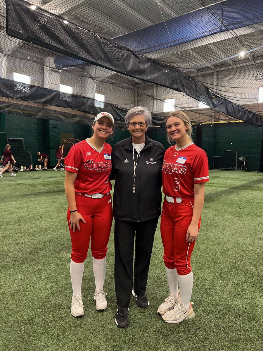 Thank you so much @HollyRHesse , <a href="/coachweber_jess/">Jess Weber</a> , and <a href="/shelbyhiers/">Shelby Hiers</a> for an awesome camp this morning and giving me the opportunity to gain more skills on and off the field ! I had a great time today! @MSUSoftball