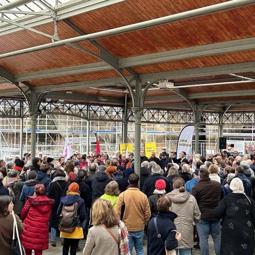 placepublique_'s tweet photo. Hier, nos eurodéputés @rglucks1 et @AuroreLalucq étaient reçus à Saint Brieuc par le maire de la ville, @GuihardH. https://t.co/NOrSOx4vg5