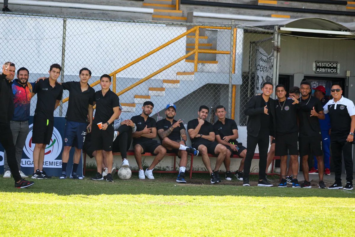 HalconesFC_Of's tweet photo. A defender nuestra casa 🔥🦅 ¿están listos Halcones? 

#VolandoAlto #Halcones https://t.co/JJ8Q8VnBWp