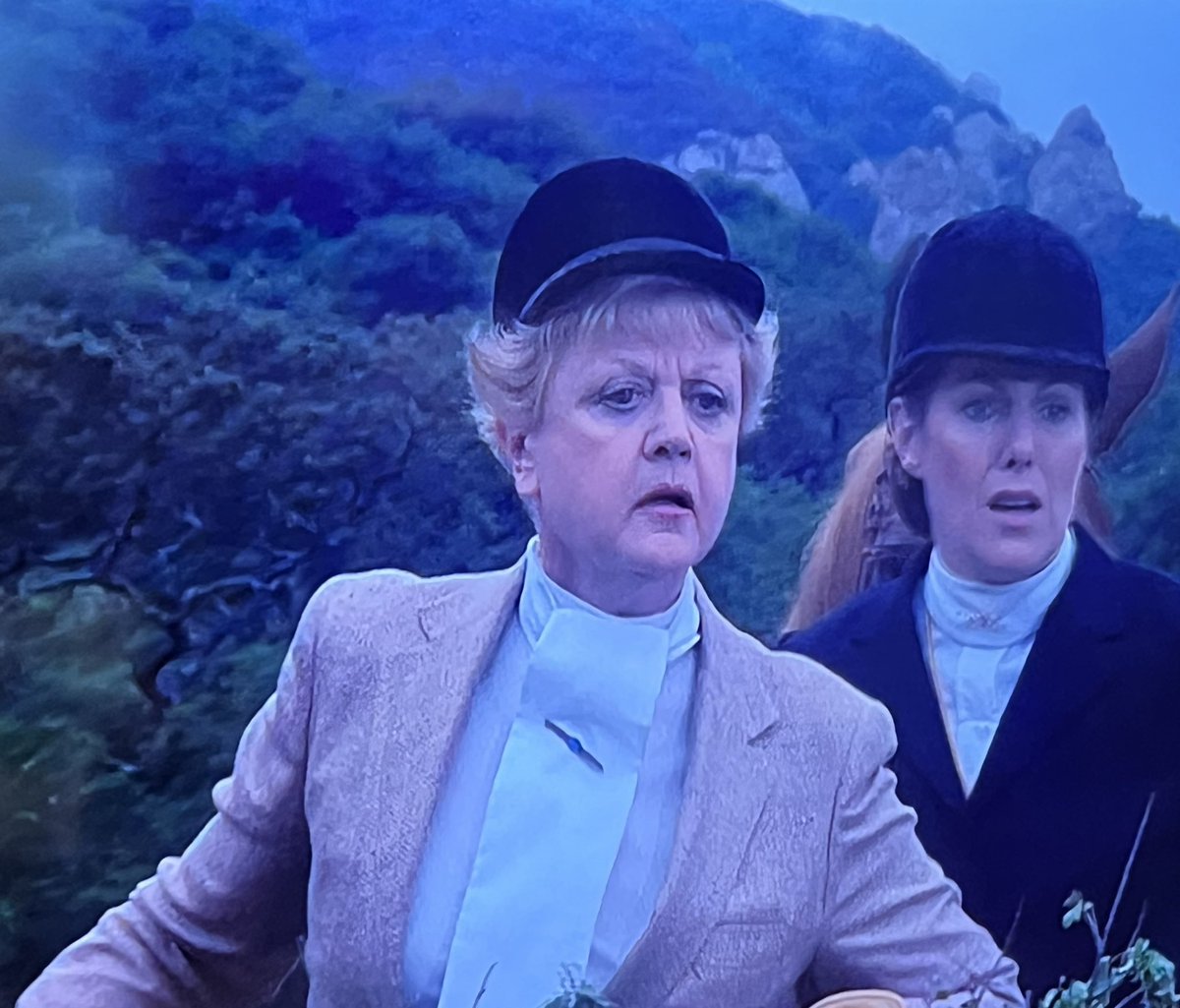 CabotCoverage's tweet photo. We’re back! Join us as we acknowledge the horse girl inside us all - this week we’re discussing “It’s A Dog’s Life”!
https://t.co/tWMM3GUQFt
#murdershewrotepodcast #angelalansbury #murdershewrote #cabotcoverage https://t.co/YjU8SaYSwd