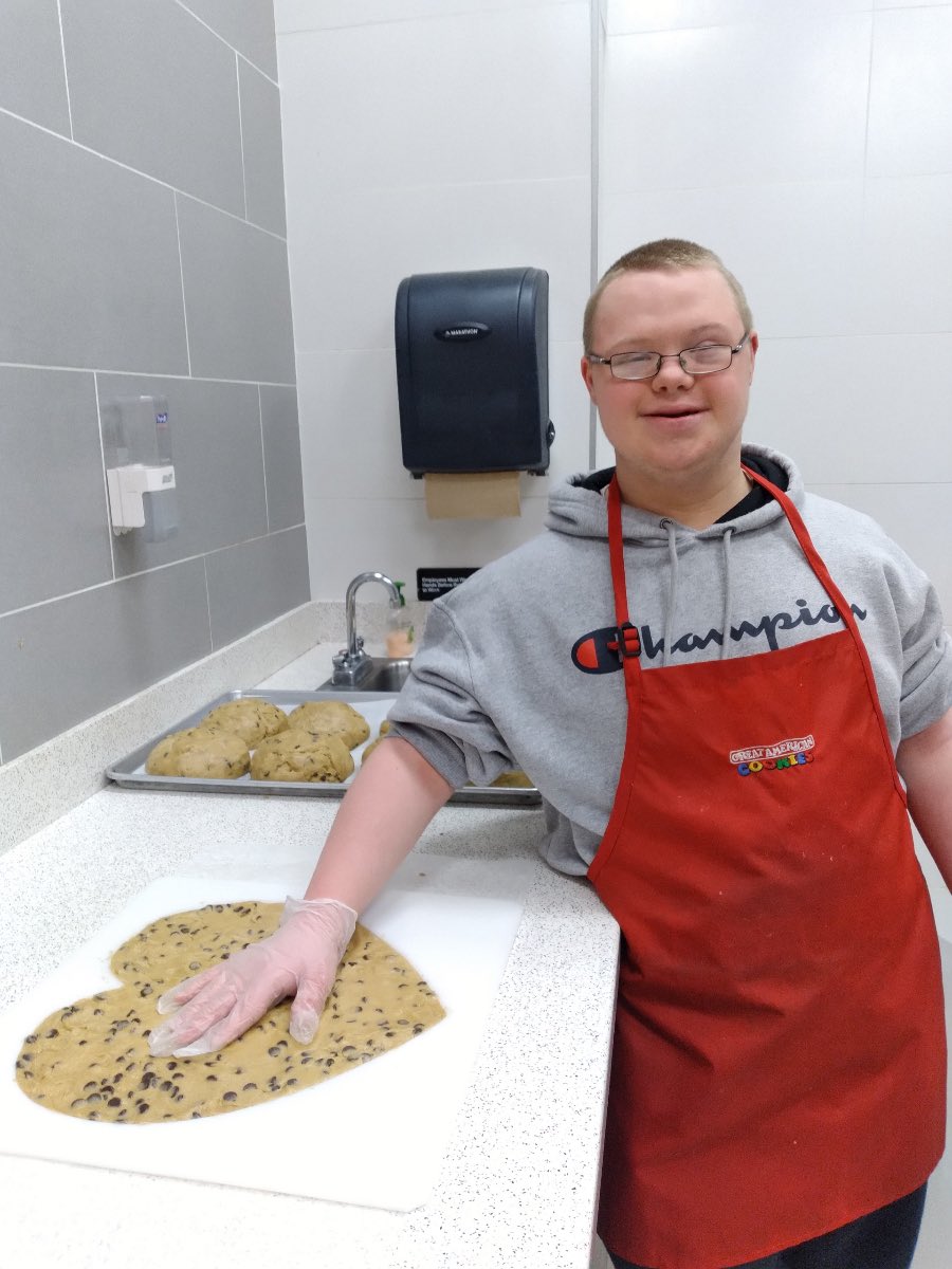 Ellen Bowmann tweet media