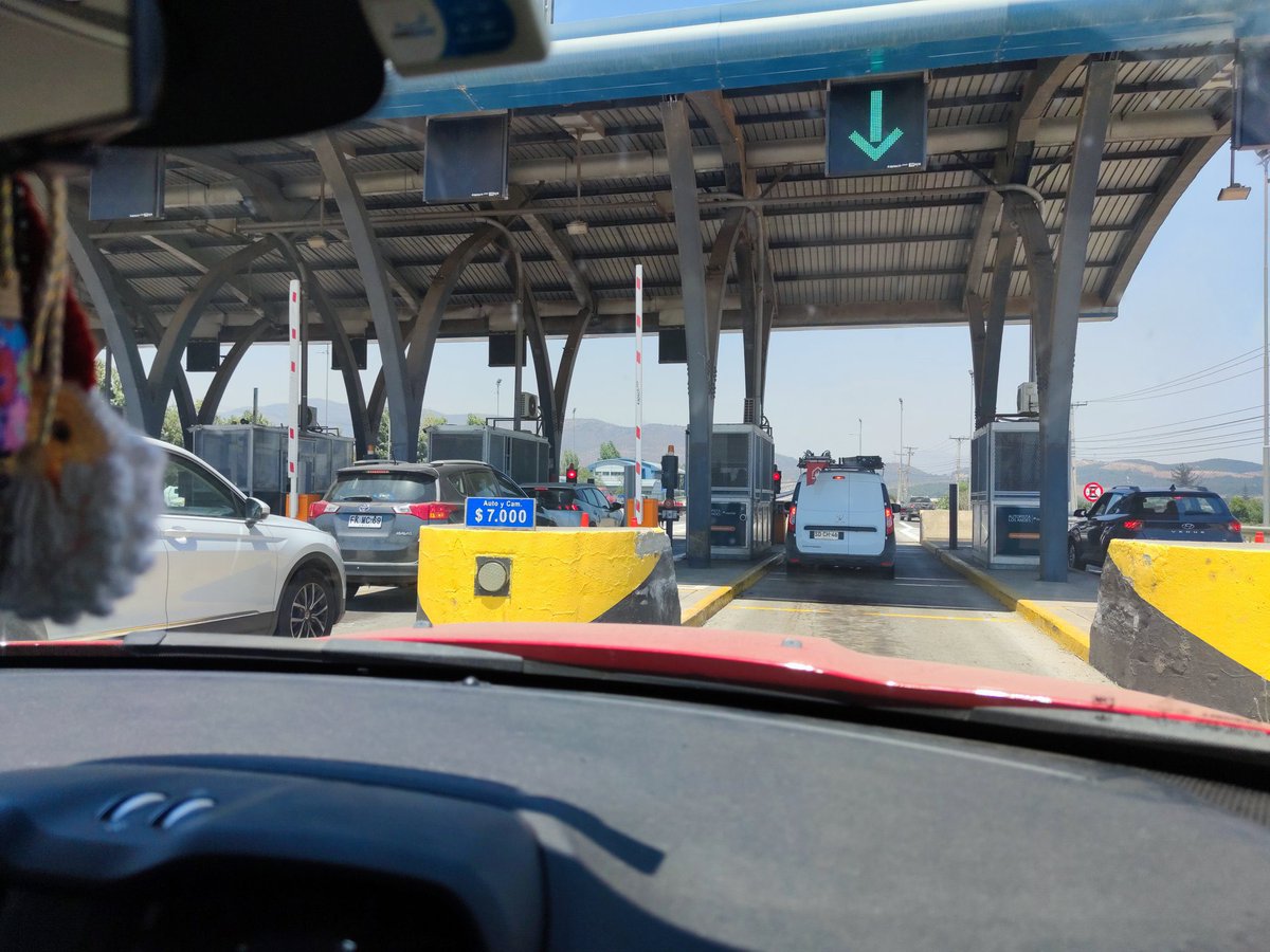 TuiteroSismico's tweet photo. Me envían esta denuncia :
No basta con estar cobrando el peaje troncal Quilpué Viña, sino que lo subieron de $4.800 a $7.000 https://t.co/4jC7Z6ZVAd