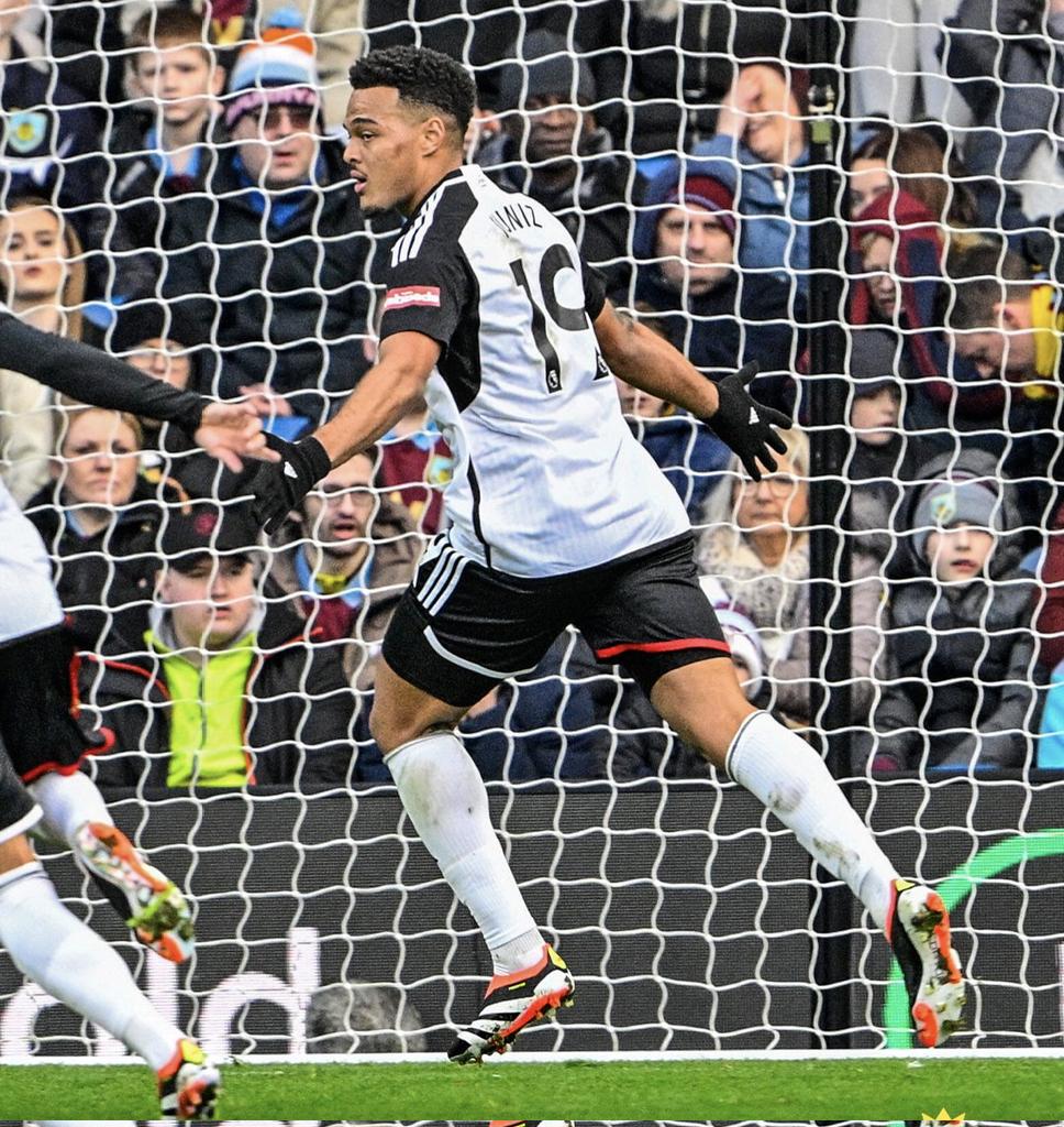 FulhamTransfer's tweet photo. Yes the result ended up a disappointing one but I have to say this boy stepped it up today. Still far from the finished article but for 55/60 mins he was class and deserved his goal. 

By the time he came off you could see he was knackered and had given his all.  @RodrigoMuniz019 👏 ⚫⚪ #FFC #PremierLeague