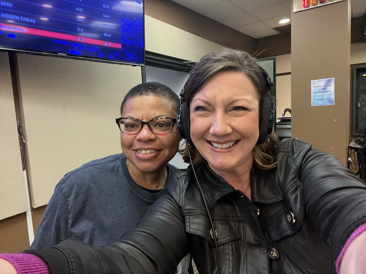 I got to spend @ShelettaIsFunny ‘s birthday with her on @wccoradio talking about Black Entrepreneurs Day on The Hill and how @aarpm supports small business and workers #FinancialSecurity & #caregivers in the workplace!