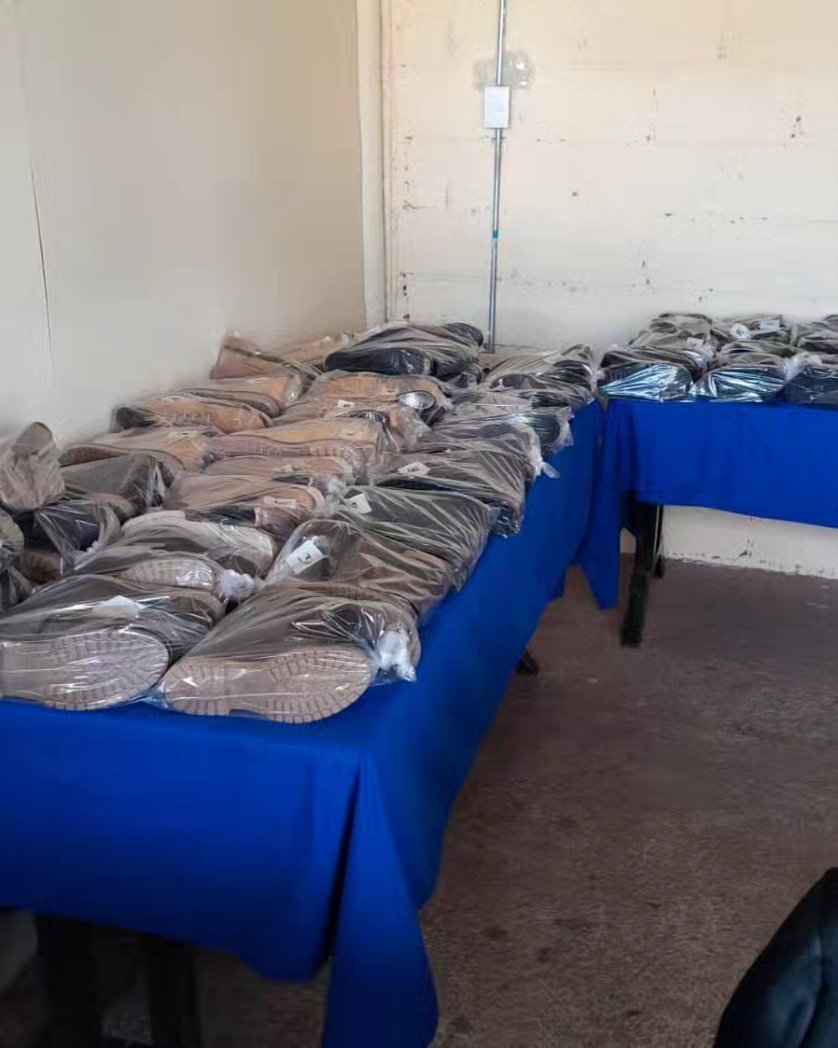 FFAAHN's tweet photo. #FFAA
Como cada año, la Industria Militar de las #FFAA instaló un stand de exhibición en la Feria Ganadera de Francisco Morazán #AGAFAM, con el propósito de dar a conocer los servicios, bienes y productos que ofrece a la población hondureña. https://t.co/apgs1uknyM