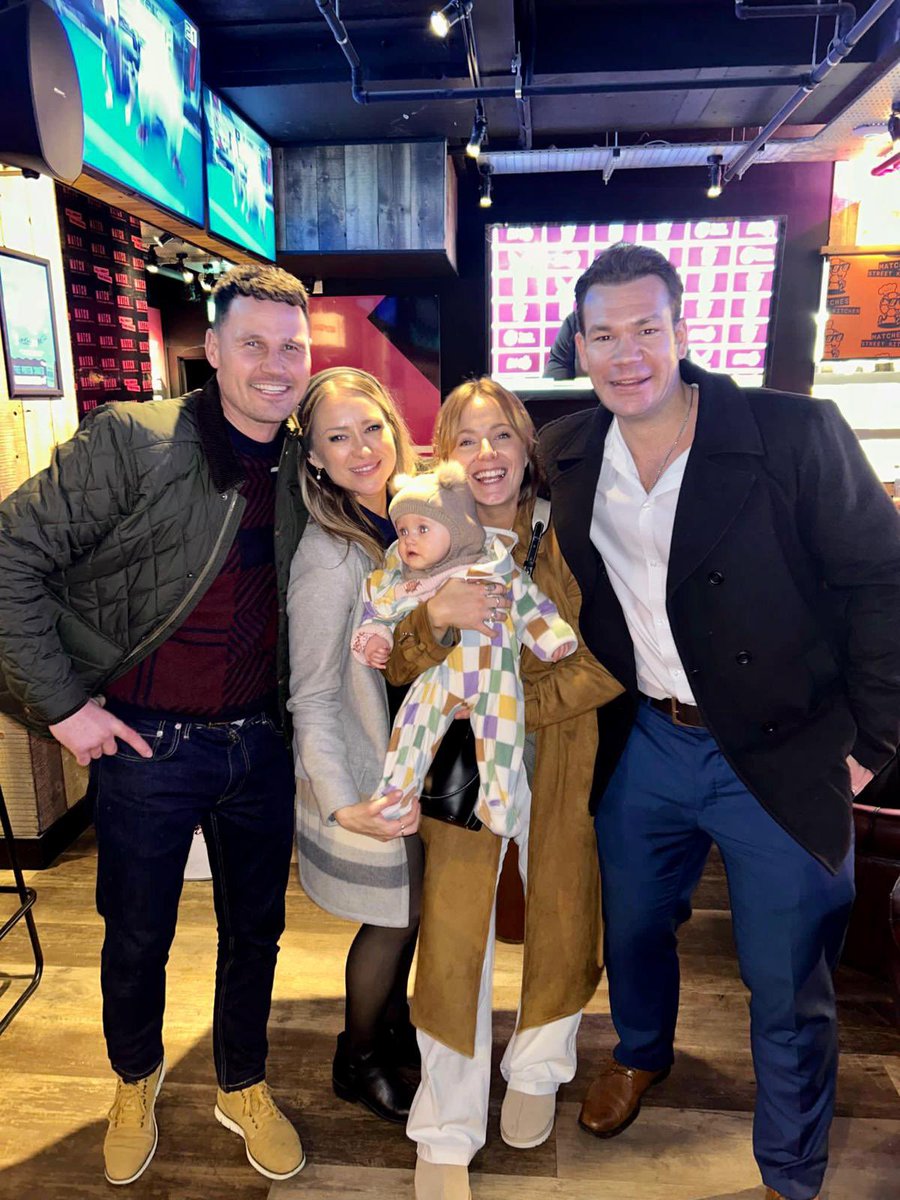 DecArcher's tweet photo. From #California to #Kent. Family time is everything. https://t.co/LNlsZgykMP