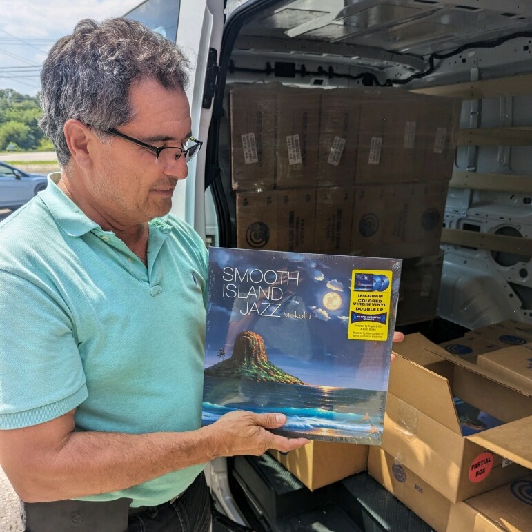 The day we received our first shipment of Smooth Island Jazz Mokoli'i was an exciting day! The double LP, blue vinyl album is now available on Amazon!

#smoothjazz #smoothislandjazz #mokolii #hawaiian #polynesian #doublelp #vinyl