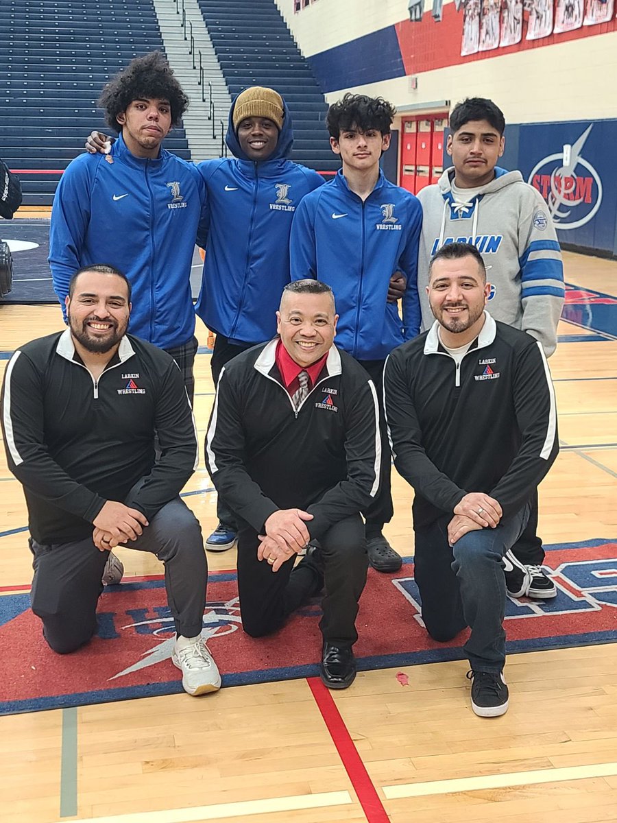 Congratulations to Damari Miller 138 lbs IHSA Sectional Qualifier with a 3rd place Regional finish! Josh, Reili, and Gabriel with a 4th place Regional finish and will be alternates for the IHSA Sectional.
