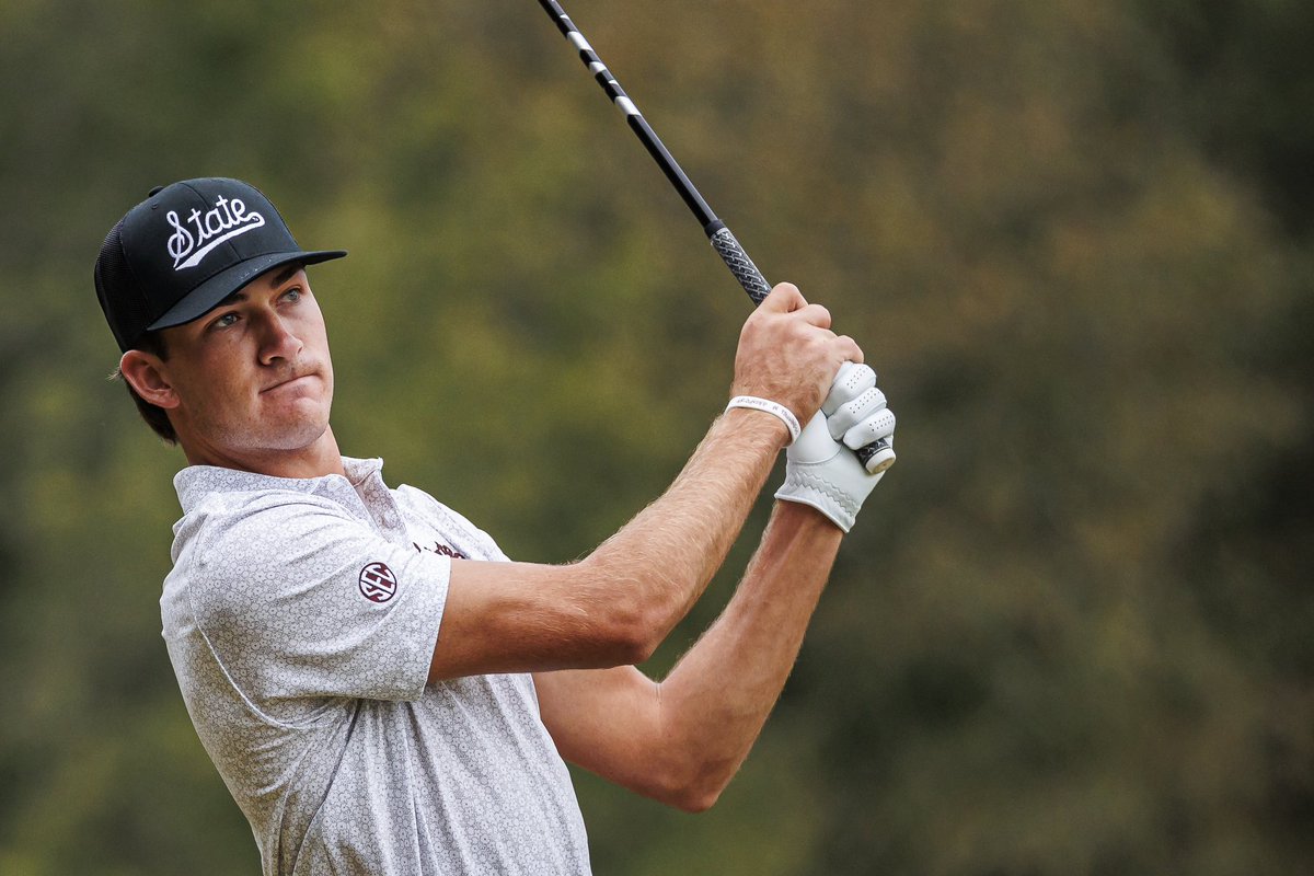 HailStateMG's tweet photo. Drew Wilson is on 🔥🔥🔥🔥!

He’s got 5️⃣ birdies heading into the turn in round two and has jumped up all the way into a tie for third place! 

#HailState 🐶 https://t.co/JZodJgn0WB