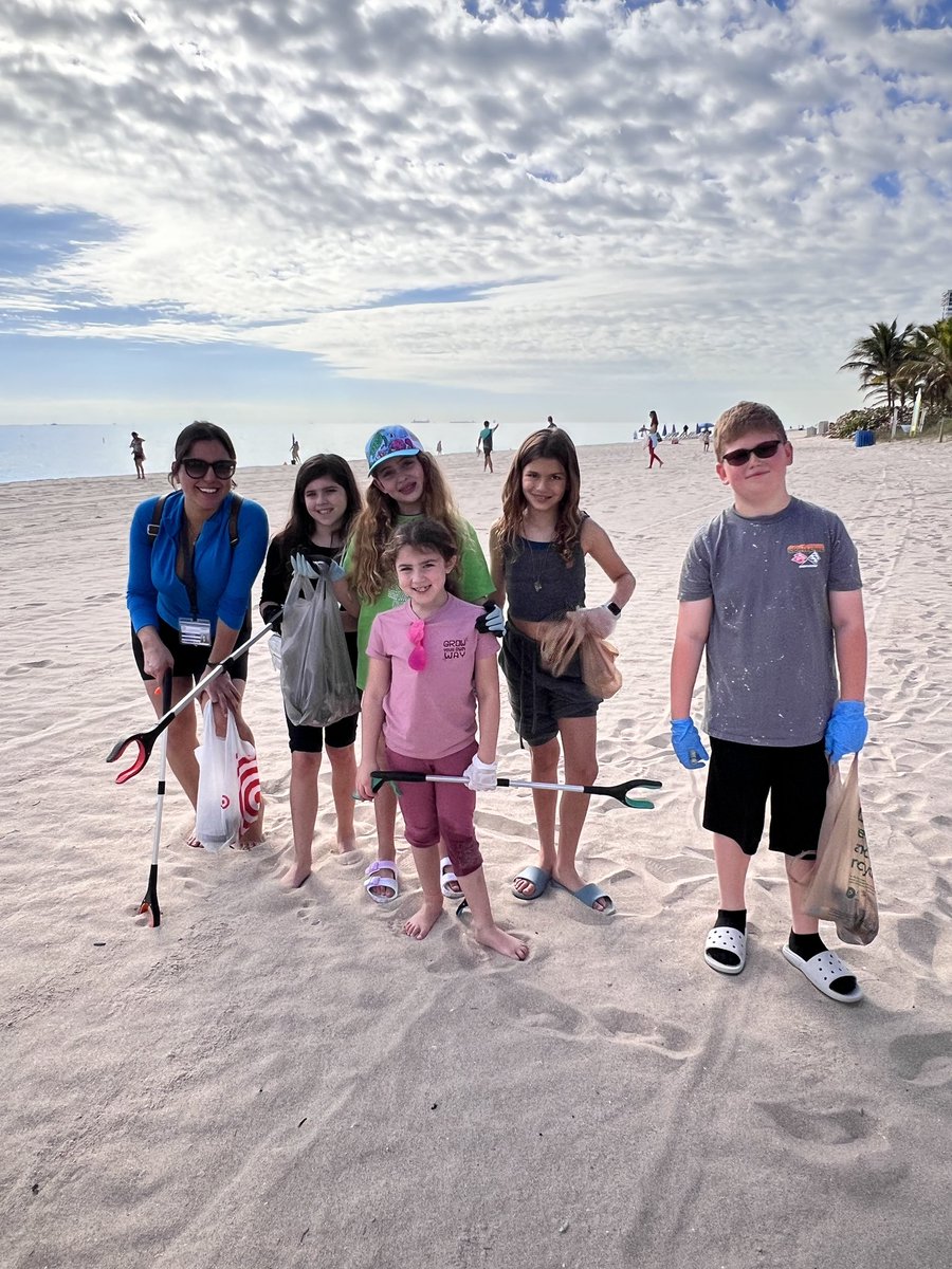 STEAMwithYsa's tweet image. Inspired by my @NAEducation students who have a heart and passion to make the world ๐ a better place ๐ค
Today one of my @NBPSEagles students organized a beach cleanup ๐
#beambitious to do better