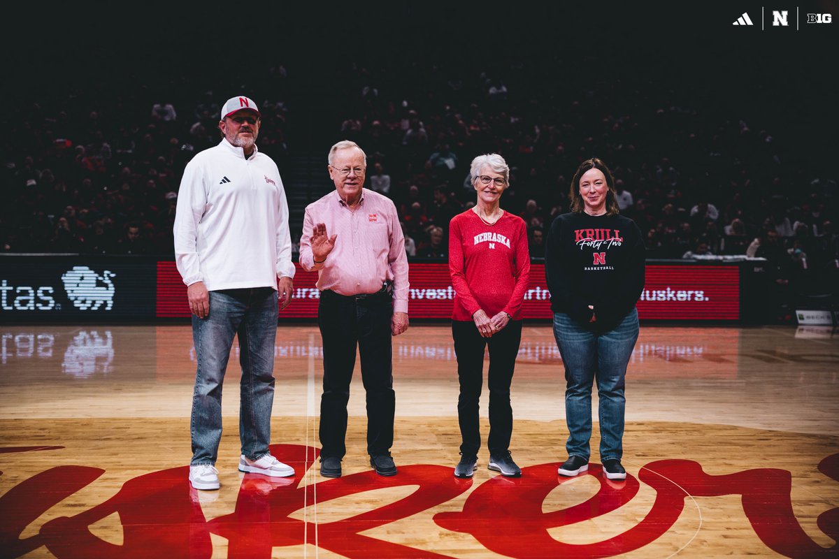 HuskerWBB's tweet photo. 🏅 leadership, integrity, and commitment to excellence in all endeavors 

Today, @maddie_krull's parents receive the Latimer Family Women’s Basketball Scholarship on her behalf. https://t.co/8qzmBHGXgZ