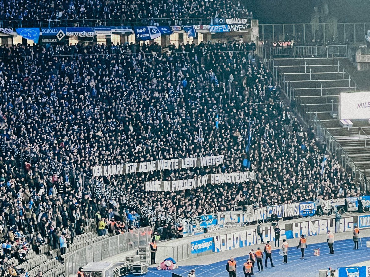 V_WESTEND's tweet photo. Danke @HSV 🖤 https://t.co/xuaVmdv7fp