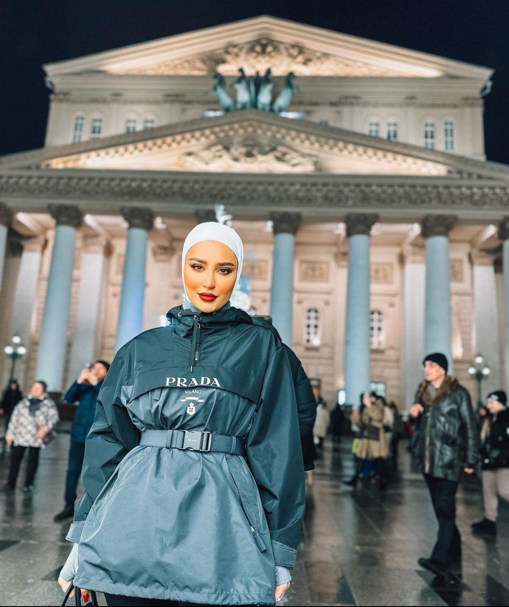 صورة مع الكثير من الغرباء في موسكو 😉