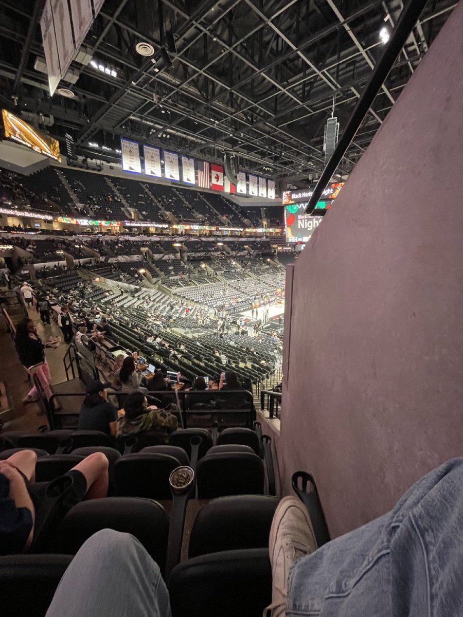 Had a great time at the Spurs game last night 😊