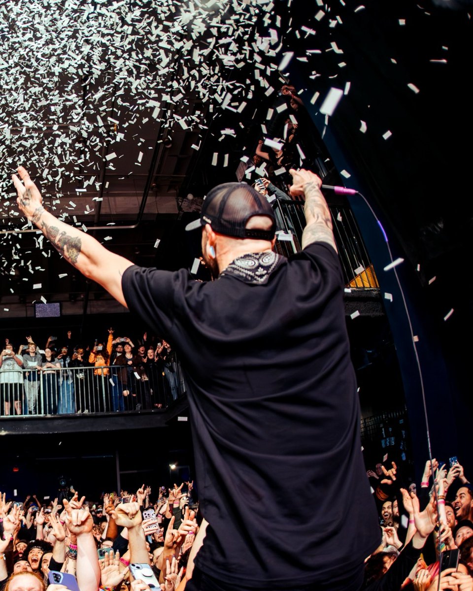 issues's tweet image. If it has to end, it has to end in Atlanta. This is night two.

📷: @HaleyMewborn ❤️‍🔥