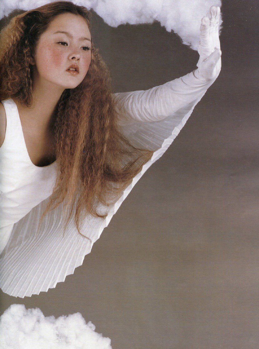 Vir_closet's tweet photo. Devon Aoki for Jeremy Scott SS 1998 campaign https://t.co/ZUP1PgtDLC