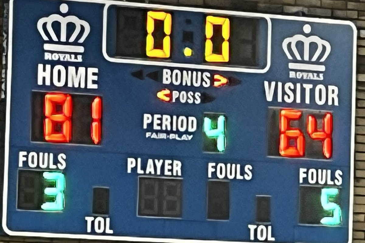 DannyEWeddle's tweet photo. The Mason County Lady Royals beat the Bath County Lady Wildcats for the 900th win in program history. https://t.co/BnCp8MdPn6