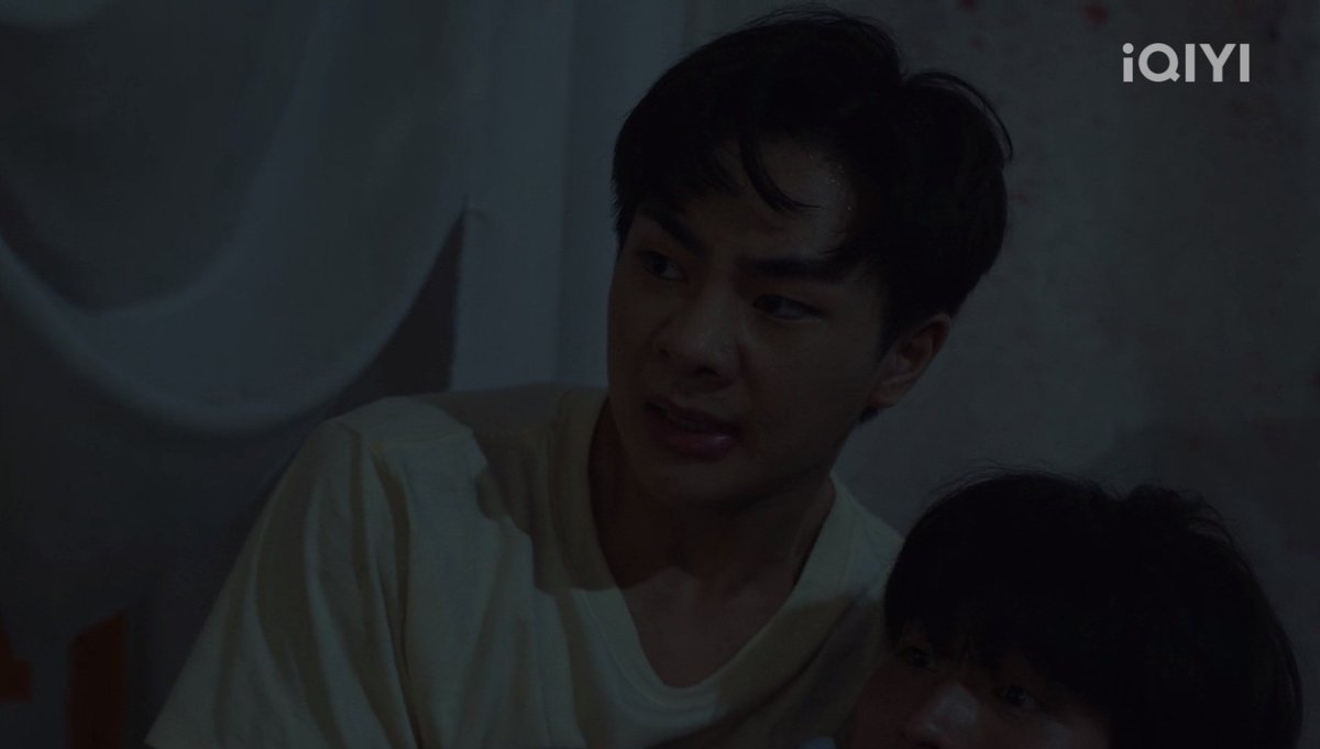 ladyheronstairs's tweet photo. now i know why phee made THAT face when jin screamed he saw kru keng. phee be like, “you motherfucker. you ruined everything. i hope you stay dead.” 😭🤣✌
#DFF_EP7 #DFF_EP4 https://t.co/MStEZcLRrs