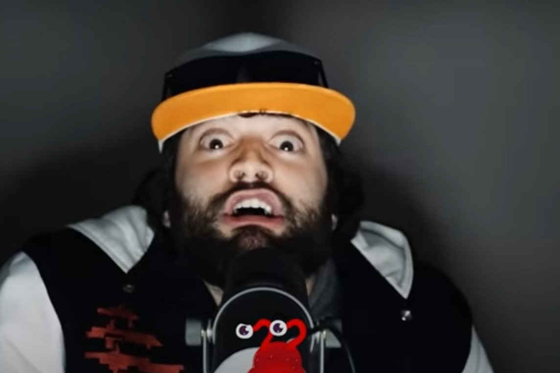 GypsyDanger1013's tweet photo. The last thing you see before Mama "The Pedo Hunter" Max sues you for breaking his MS Paint NDA lmao 

A morbidly obese survivor of starvation, a trans commie larper, and a woman abuser

Incredible lmao I can't believe how much credibility this guy had #mamamax #PickASideYoutube https://t.co/Muv7QGkd9V