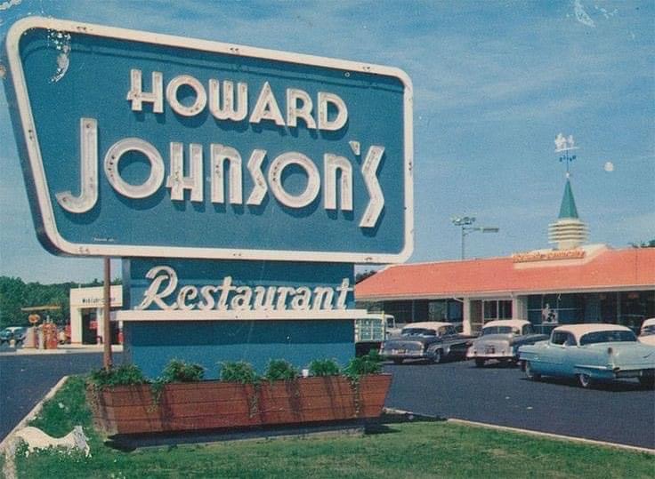 DO YOU REMEMBER!👵👨‍🦳 Who remembers Howard Johnson’s Restaurant ?🤔🍴