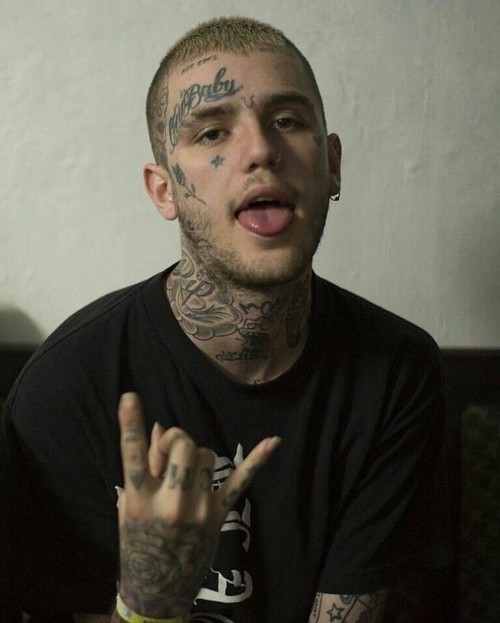 imnotenoughsrry's tweet photo. Lil Peep https://t.co/v01uyA8rK6