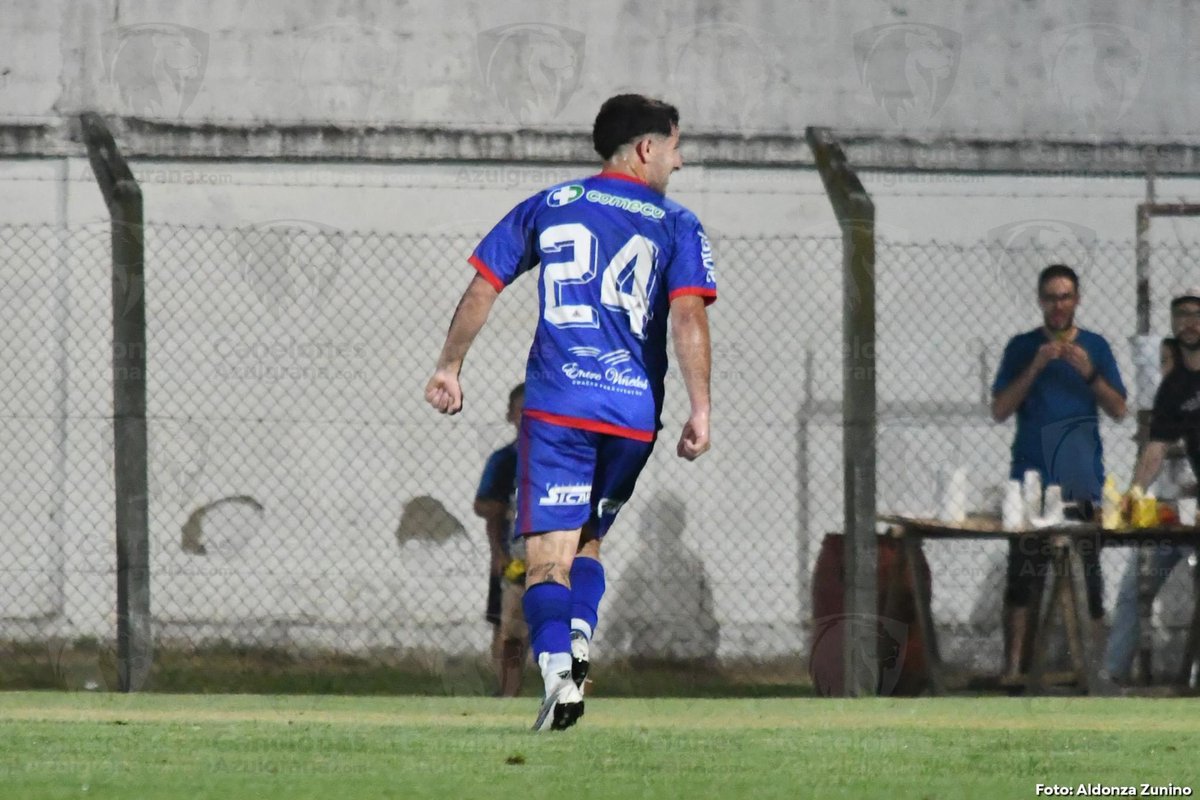 G_Alvarez_16's tweet photo. 🔴🔵⚽️🍀 https://t.co/R9yGG0H2O7