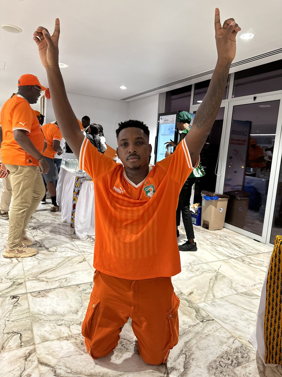 TAMSIRONTHEBEAT's tweet photo. Merci Seigneur, Merci Jesus, Merci les Elephants 🐘, TEAM PAIYA ❤️, STE MILANO ❤️, RENARD BARAKISSA ❤️, TAZ BOY &amp; PSK ❤️. 
 
Jour de fête 🥳🇨🇮 https://t.co/OultBkjgWP