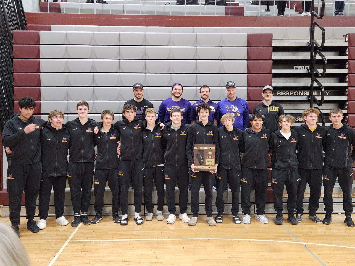 GOWHS_Wrestling's tweet photo. Wauconda bulldogs qualify ALL 14 wrestlers to the IHSA sectional tournament next week! 

Bulldogs win regionals as a team and advance to Dual Team Sectionals!!! #GoDogs https://t.co/ogQixouW4S