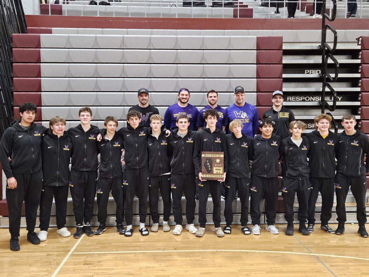 GOWHS_Wrestling's tweet photo. Wauconda bulldogs qualify ALL 14 wrestlers to the IHSA sectional tournament next week! 

Bulldogs win regionals as a team and advance to Dual Team Sectionals!!! #GoDogs https://t.co/ogQixouW4S
