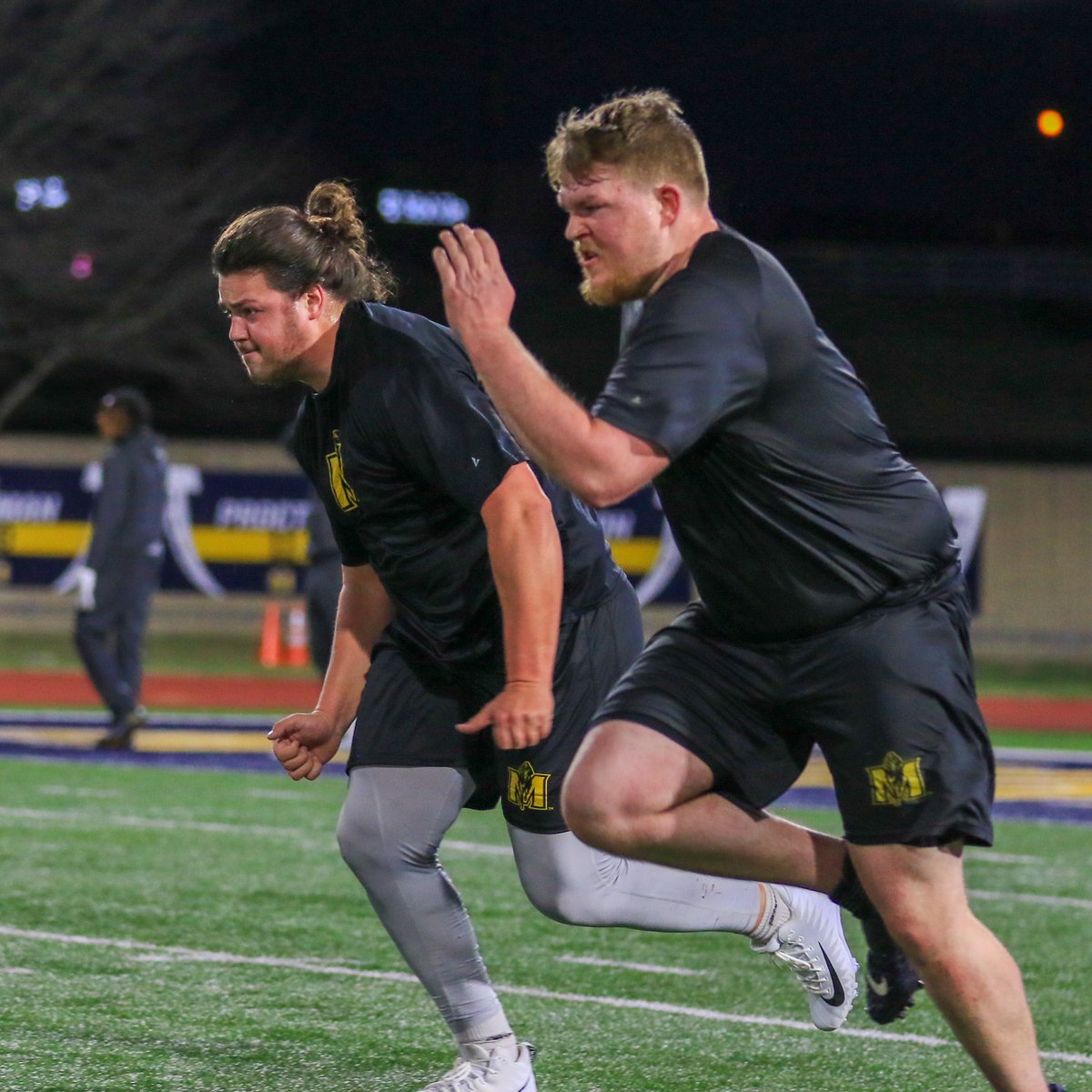 racersfootball's tweet photo. Laying the foundation ⛓️

#GoRacers🏇 https://t.co/FlV0PhQXZB