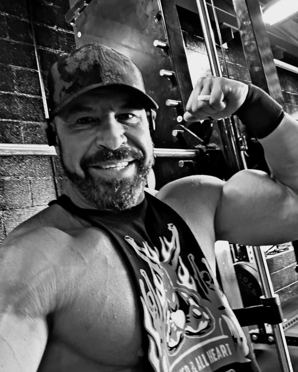 RealBrentGobat's tweet photo. #PSA I don't care what he says, I love this F'in guy!! F*ckery or not, how he has been training me, it's been working!! #LFG #HowBadYouWantit #DOWORKSON https://t.co/XEMFvWRxCp