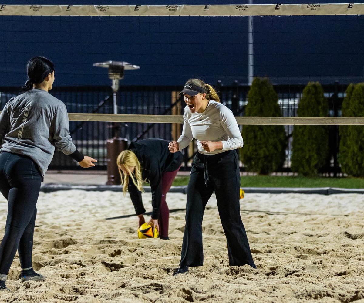 EKUBeachVB's tweet photo. 𝚆𝚎𝚎𝚔𝚎𝚗𝚍 𝚅𝚒𝚋𝚎𝚜 🤩

#GoBigE🏖️🏐 | #SandySaturday https://t.co/x3a2p4hTQR