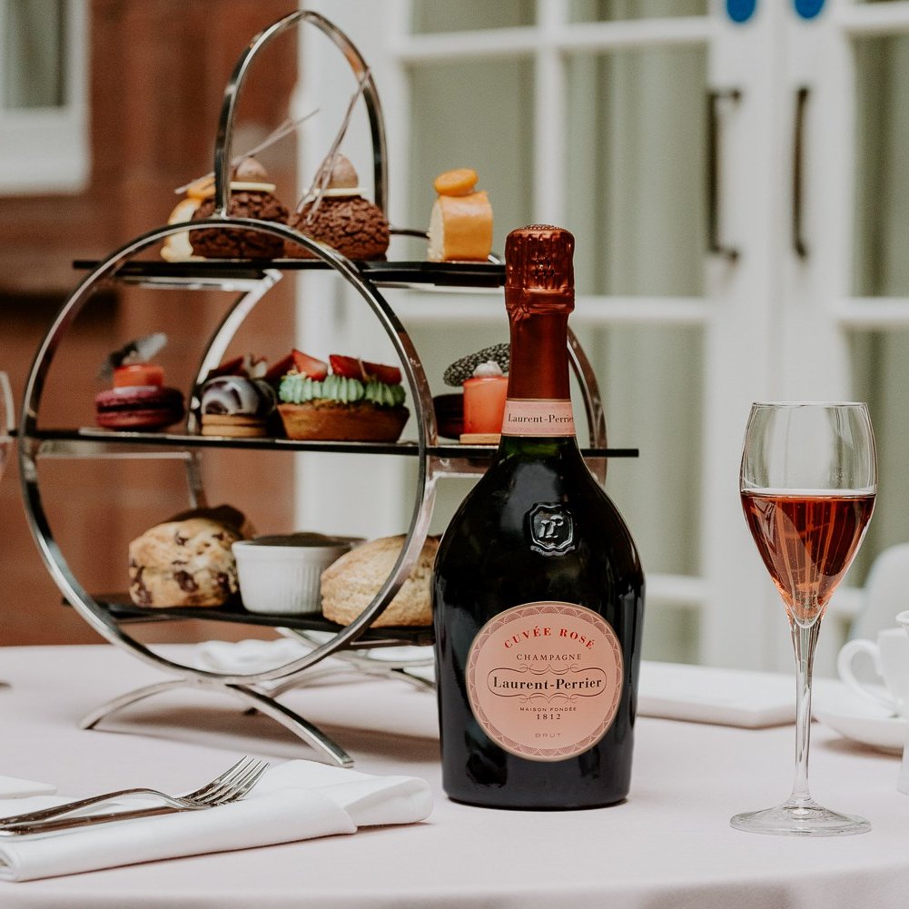 elite_traveler's tweet image. Whether it be with your significant other, a best friend, or an evening of self-care, Valentine&apos;s Day is the ideal opportunity to toast with Laurent-Perrier Cuvée Rosé.

Read more: bit.ly/ETLaurentPerri…

#ElitePartner #LaurentPerrier