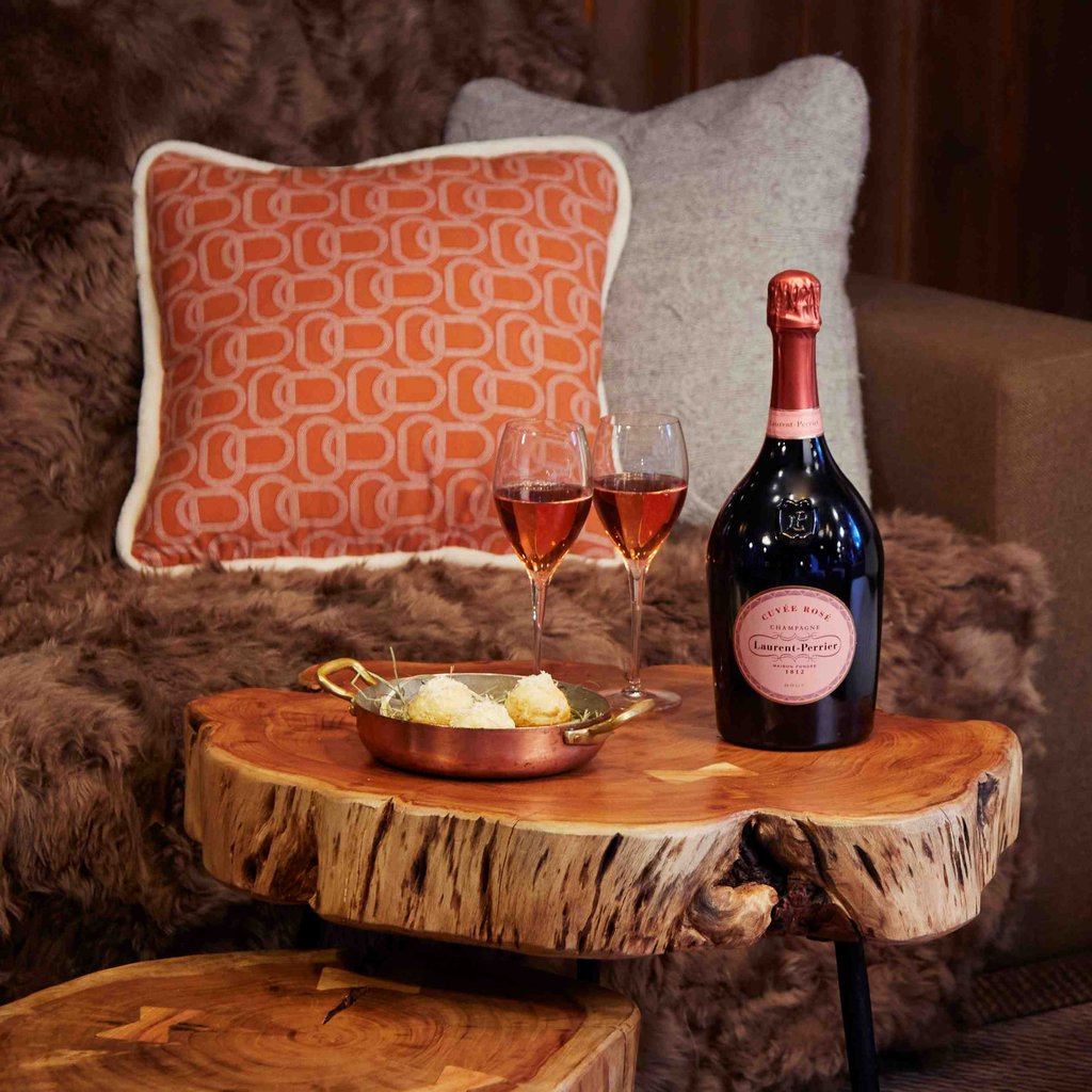 elite_traveler's tweet image. Whether it be with your significant other, a best friend, or an evening of self-care, Valentine&apos;s Day is the ideal opportunity to toast with Laurent-Perrier Cuvée Rosé.

Read more: bit.ly/ETLaurentPerri…

#ElitePartner #LaurentPerrier