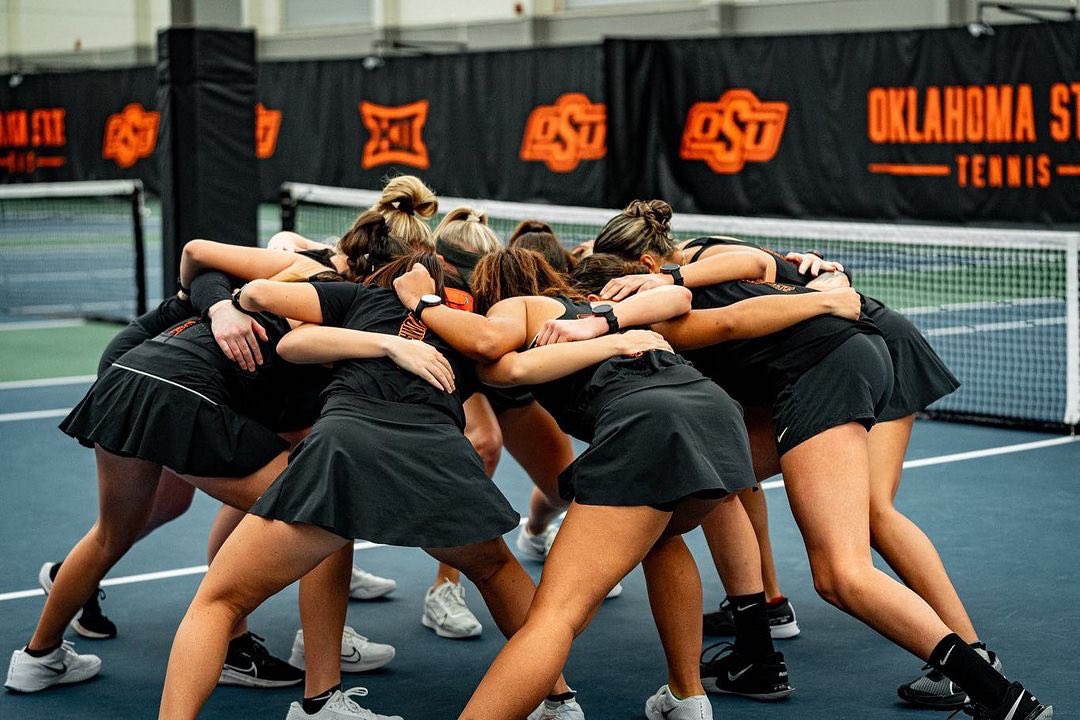 • @cowgirl_tennis 𝘿𝙚𝙛𝙚𝙣𝙙𝙚𝙙 𝙤𝙪𝙧 𝙝𝙤𝙪𝙨𝙚 😤

#GoPokes | #AdvantageOSU 
| #tennis | #GoPokes | #okstate | #cowboys | #cowboysbleedorange | #oklahoma | #oklahomastateuniversity | #oklahomastate | #tennis🎾 | #tennisplayer | #tenniscourt | #tennislife | #okstatetennis