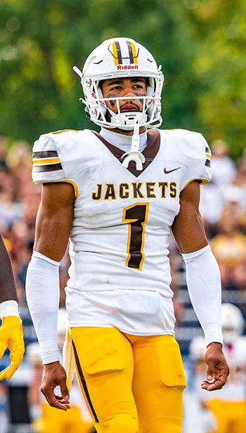 After a great conversation with <a href="/CoachHilvert/">Jim Hilvert</a> I am blessed to have an official offer from @BWYJFootball 🤎💛 <a href="/dhsbroncosfb/">DHS Football</a> <a href="/saddleupbroncos/">DHSBRONCOATHLETICS</a> <a href="/coach_jgeorgejr/">Jeff George Jr.</a> <a href="/tgt_training/">Railond Garrett</a> <a href="/polk_way/">PolkWay</a> <a href="/DylanOliver23/">PolkwayDylan</a> <a href="/CountyPolk/">PCGridiron</a> <a href="/H2_Recruiting/">Hasani (H2) | Football Recruiting</a> <a href="/PrepRedzoneFL/">Prep Redzone Florida</a>