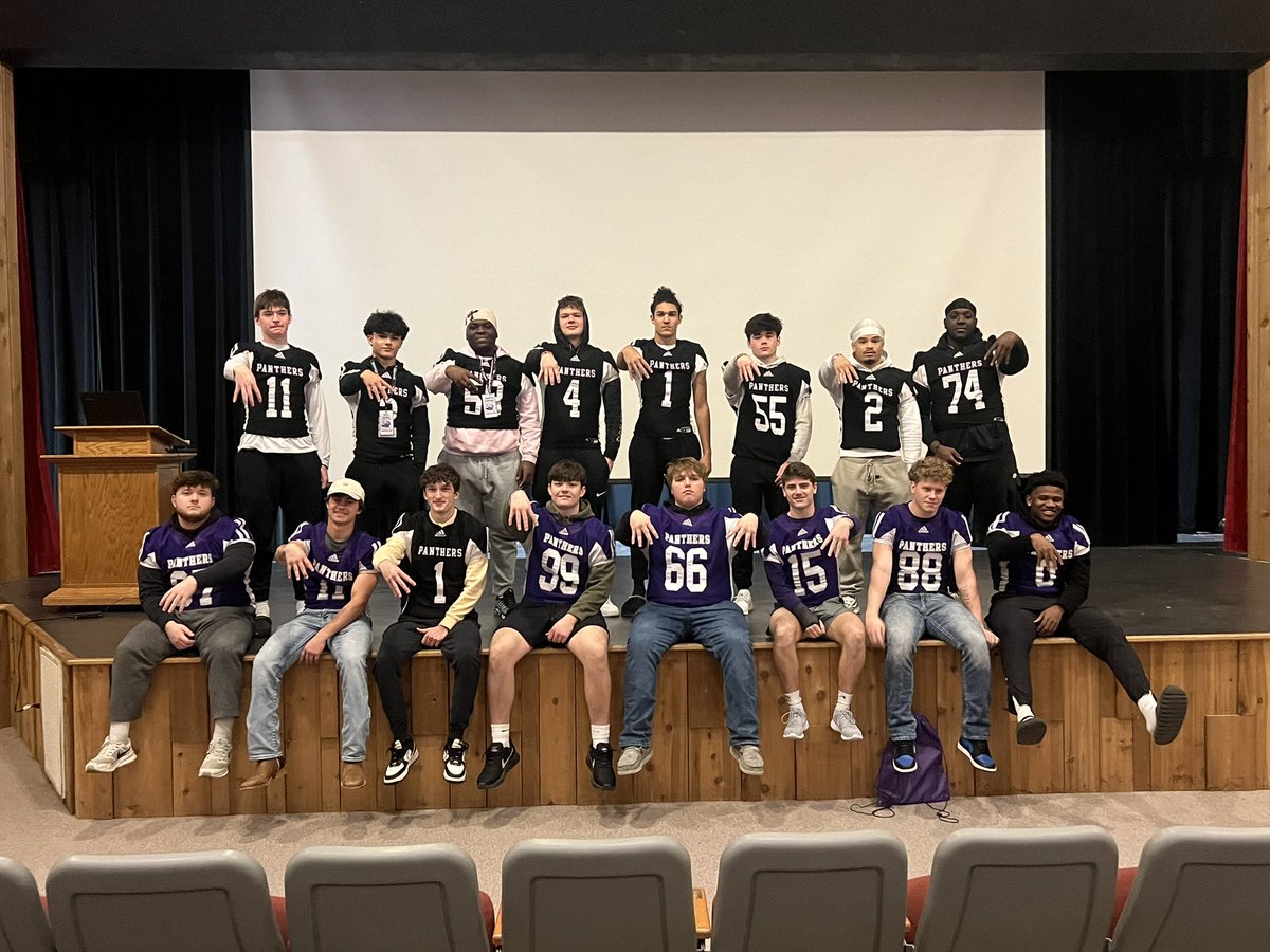 CoachWhiteECC's tweet photo. All Iowa everything
The state was well represented today!!
#EllsworthRising | #Worst2First 🐆 https://t.co/m87smSHsix