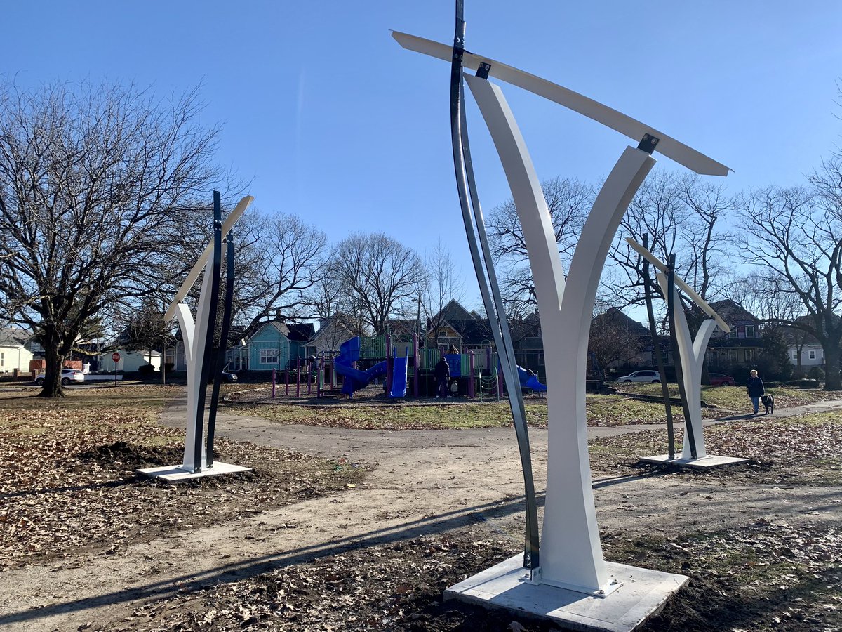 IndyHolyCross's tweet photo. Stop by #HighlandPark and check out the gorgeous new art installation! After a lot of hard work and collaboration, the sculptures are in place! The neighborhood came together to honor our past president, Kelly Wensing, and the spirit of uplifting that defines Holy Cross. https://t.co/ZKWLJfW6Tf