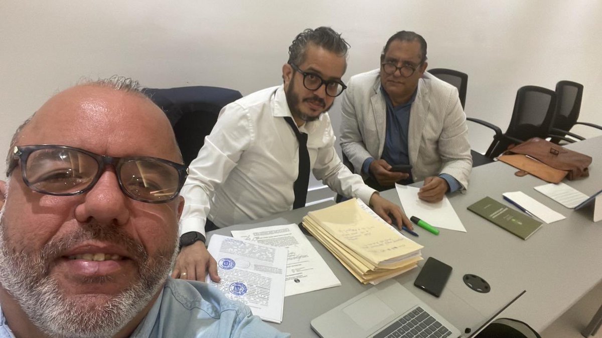 Felicidades a mis hermanos abogados. Gracias por las luchas y la litigación oportuna que nos permite crecer. Dios protege el camino y define la marcha. ¡Adelante siempre! ⁦<a href="/Joel0582/">Edison Joel Peña</a>⁩ ⁦<a href="/mcondec/">Manuel Conde</a>⁩ ⁦<a href="/enmanuelacosta/">Enmanuel Acosta</a>⁩ ⁦<a href="/rlsuarezperez/">Rafael Japones Suarez Perez</a>⁩ ⁦<a href="/AntolianoPR/">Antoliano Peralta</a>⁩