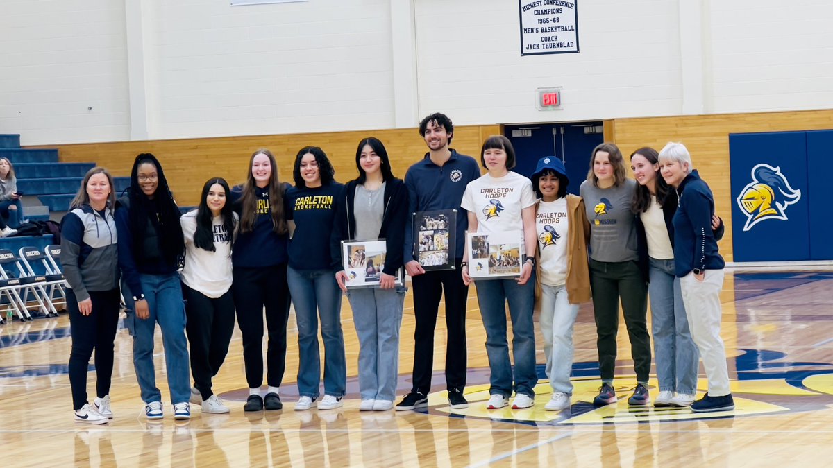 Celebrating ⁦@Carleton_WBB⁩ seniors and their contributions to ⁦⁦@CarletonCollege⁩ community. Thank you!