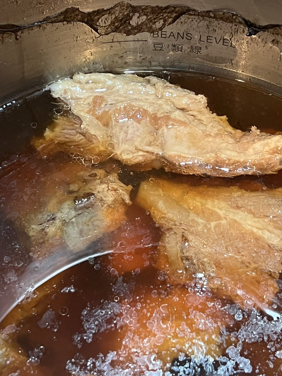 currymania045's tweet photo. カレーを作れば作るほど　その奥深さにどんどんハマっていく，　答えがない，カレーの定義とはなんなんだろうか?  本当に面白い。　母親が作るカレーはもちろん美味しい，　作り手が思いを込めて作るカレー
が食べてに感動を与える。　#横浜カレー　#野毛カレー　#スパイスカレー　#カレーマニア https://t.co/lquD5BtMLi