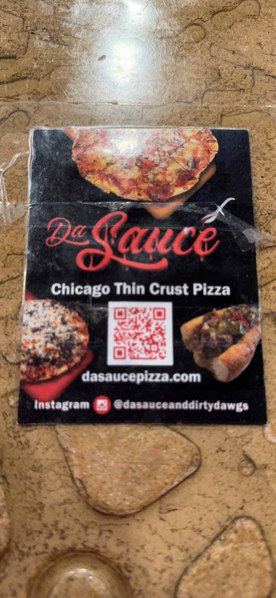 peps1616's tweet photo. New Chicago Restaurant opened up in Denver called #DaSauce
Thin crust looks legit. Hand made shredded Italian Beef. 
Give this Chi Dog a 8.5/10 simply cause there was no poppy seed and was a little light on the celery salt. 
It’s not just the ingredients...order matters https://t.co/xoYdXdcXQJ