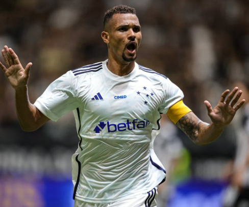 GFc_hAwXcAA9OM0?format=png&name=small