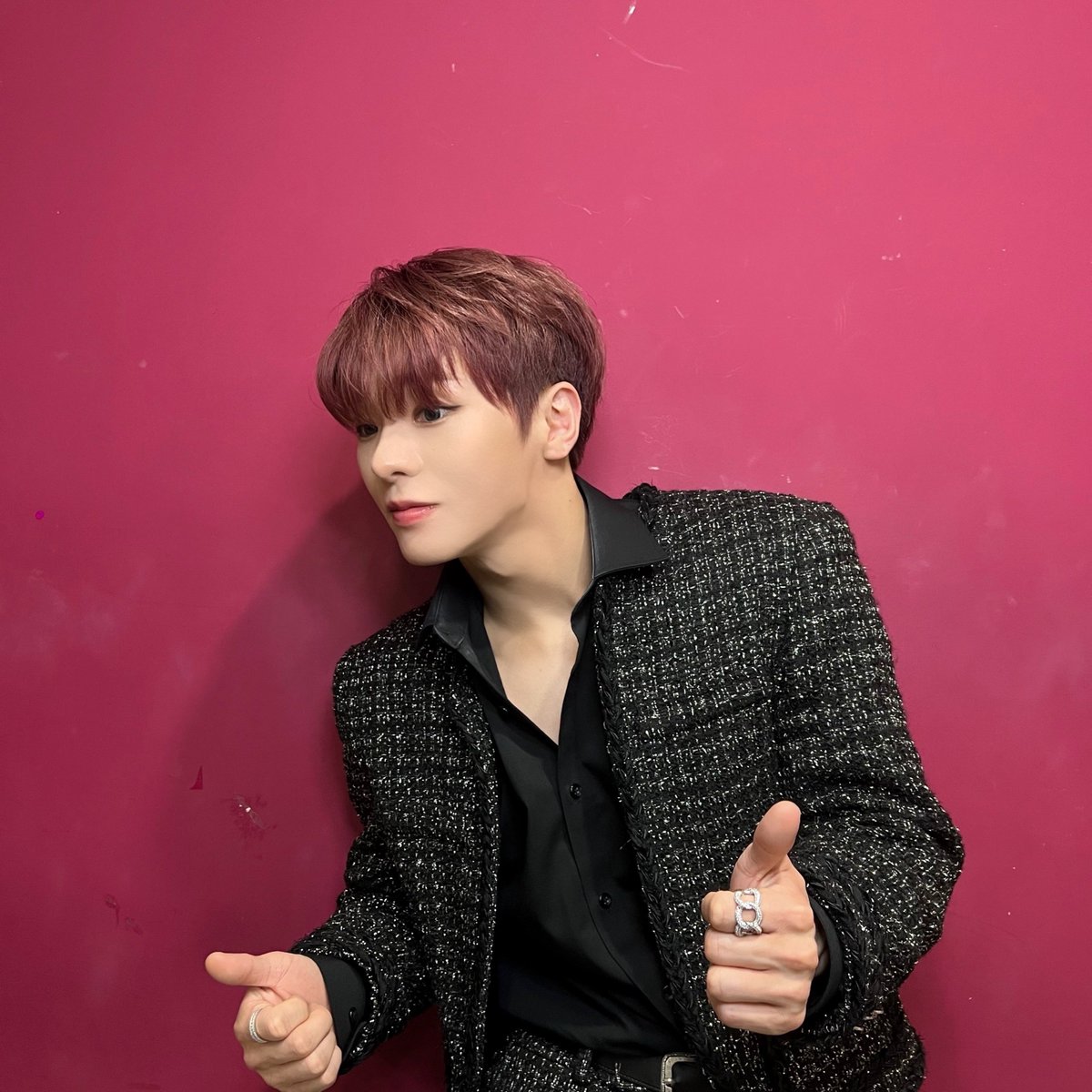 VannerOfficial's tweet photo. [#혜성]

쇼음악중심 삐삐들과 함께해서 더 좋았지롱🤍

#VANNER #배너 #HYESUNG https://t.co/VzkhXz2kmF