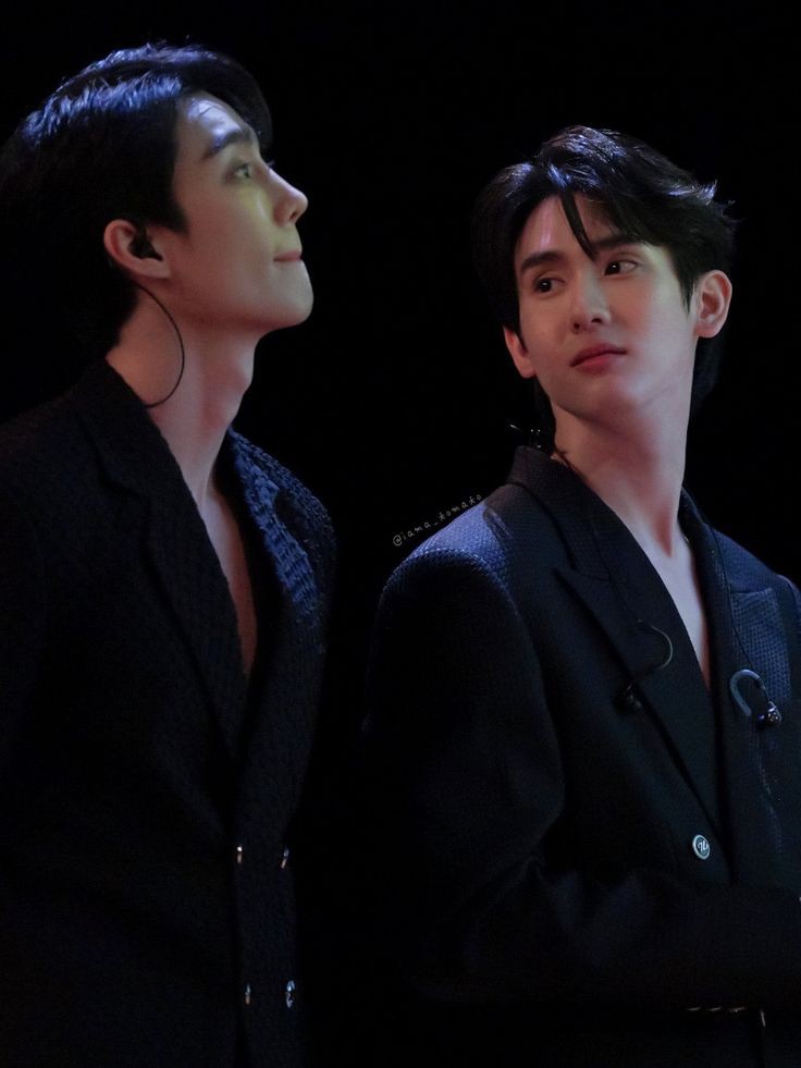 monolagging's tweet image. #FORCEBOOK: Forever is the sweetest con

My first fan fiction is finally here. This is me giving into the brainrot. 

archiveofourown.org/works/53505457…