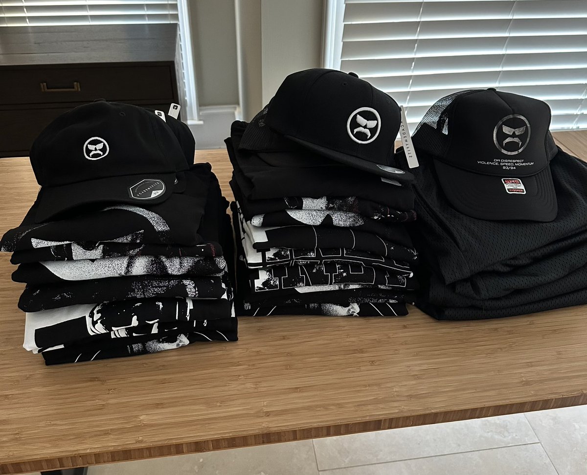 Huge shout to the 🐐 @DrDisrespect for the insane merch hookup… I’ll be dripping in VSM for MONTHS 🤝