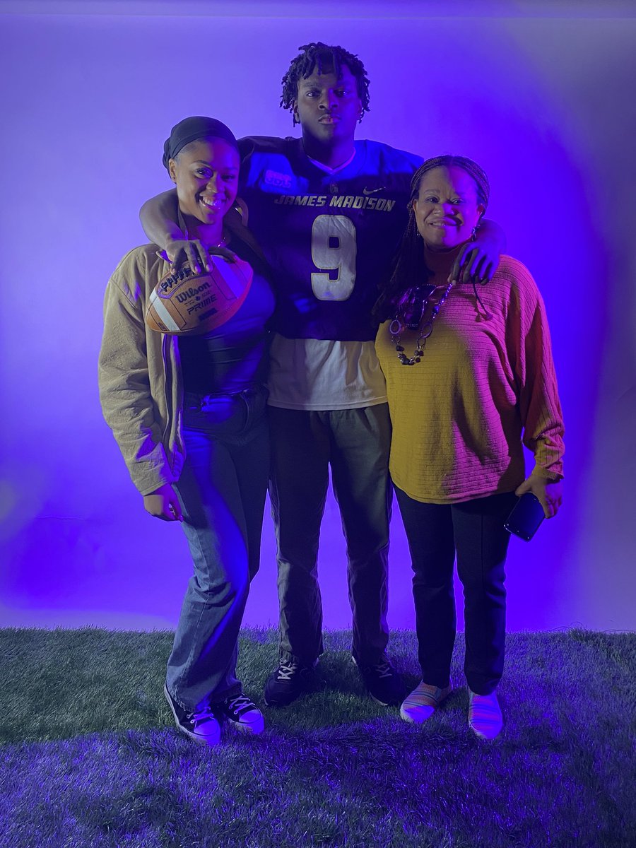 Had a great visit today at <a href="/JMUFootball/">JMU Football</a> <a href="/CoachZachBev/">zach bevilacqua</a> <a href="/Justin_Harpo/">Justin Harper</a> <a href="/EddieWhitley37/">Eddie Whitley</a> @CCvikingFB <a href="/boosters_cchs/">CCHS Boosters</a>