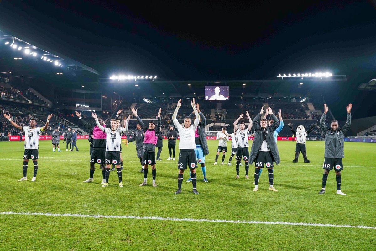 10 victoires à domicile, si fier de vous ! ⚫️⚪️ Keep Going
Allez le Sco !