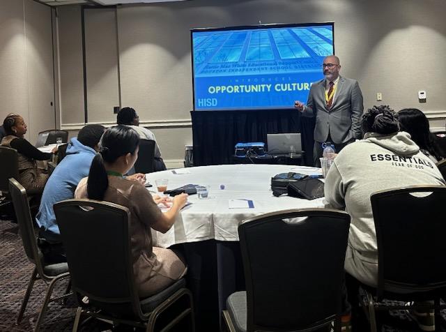 technagogy's tweet image. Honored and humbled to present around #StrategicStaffing in @HoustonISD to the amazing leaders at the @TeachForAmerica School Leaders of Color Conference. Thank you for the opportunity.
